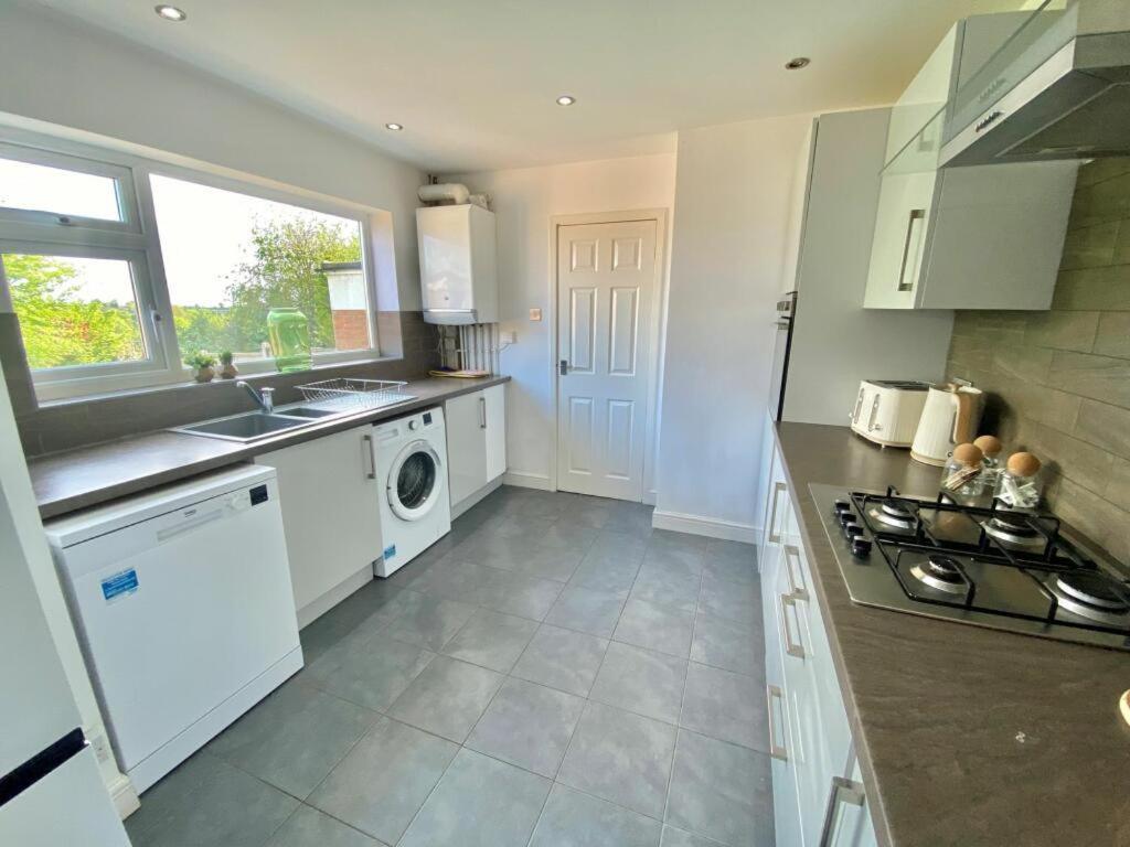 Coventry Huge 4Bed 2Bath Private Parking Nec By Empower Homes Εξωτερικό φωτογραφία